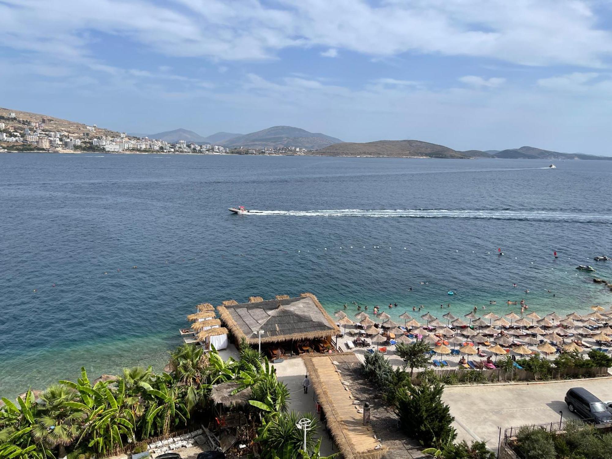 Port Side Sarande Apartment Exterior photo